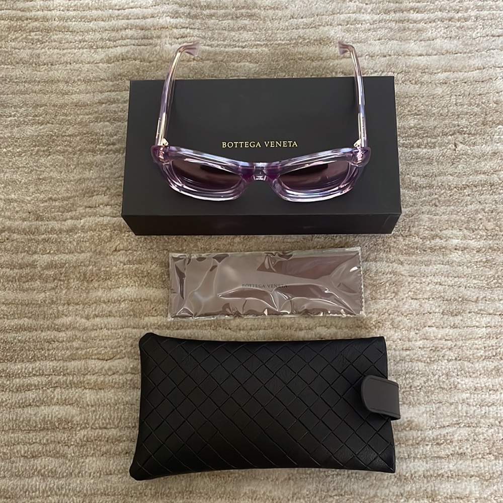 BNIB Bottega Veneta transparent rectangle frame sunglasses - Picture 7 of 11